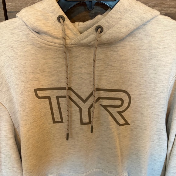 TYR Men's Heather White Hoodie Sweater - Picture 2 of 5